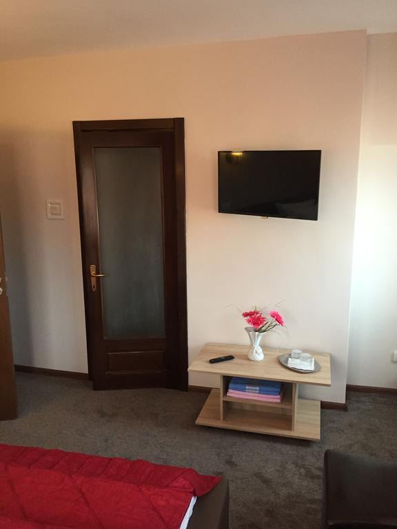Pensiunea Flora Piatra Neamt Luaran gambar