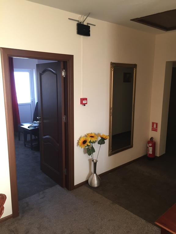 Pensiunea Flora Piatra Neamt Luaran gambar